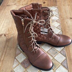 BNWT Candy Couture Boots Size 7🥰🥰